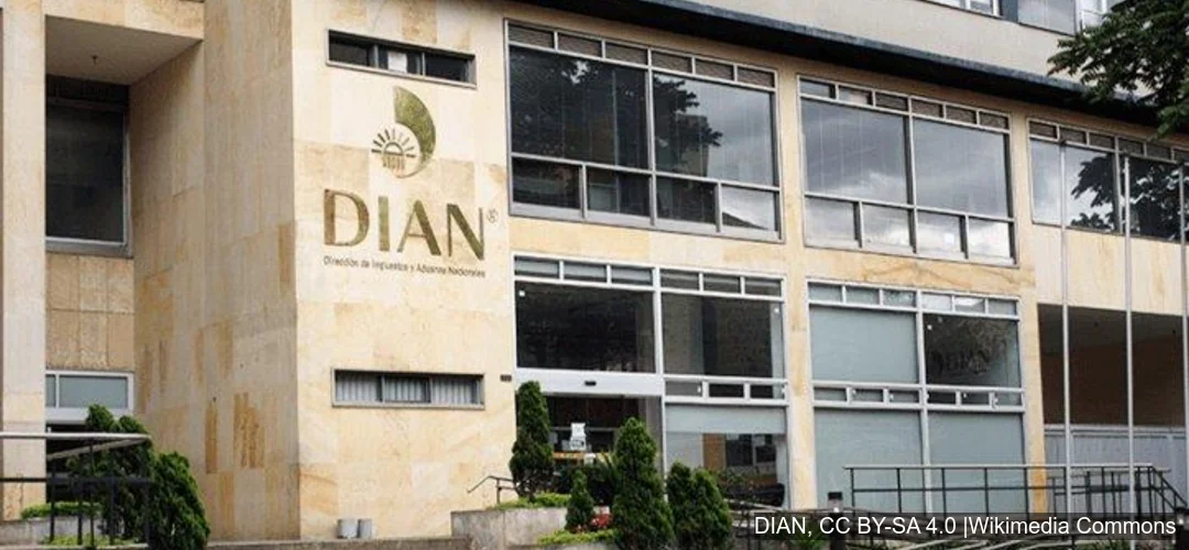 Fachada de la DIAN, recaudo tributario y control de evasión